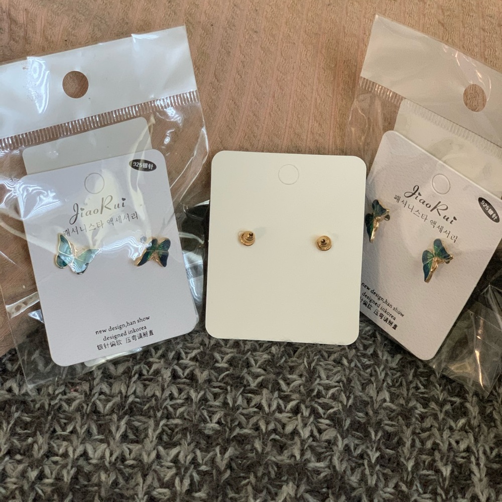 Butterfly earring - Picture 3 of 3